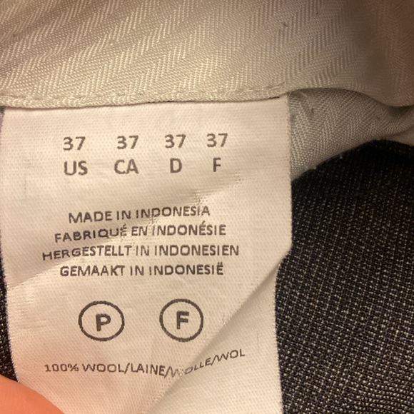 Saks Fifth Ave Men’s Trim Fit Suit 44 L Pants 37 - Picture 15 of 15